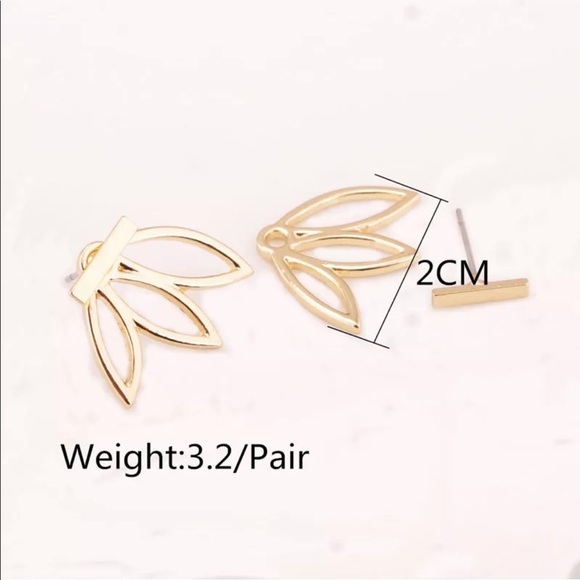 {Haley} Gold Trendy flower jacket stud earrings - Picture 4 of 7